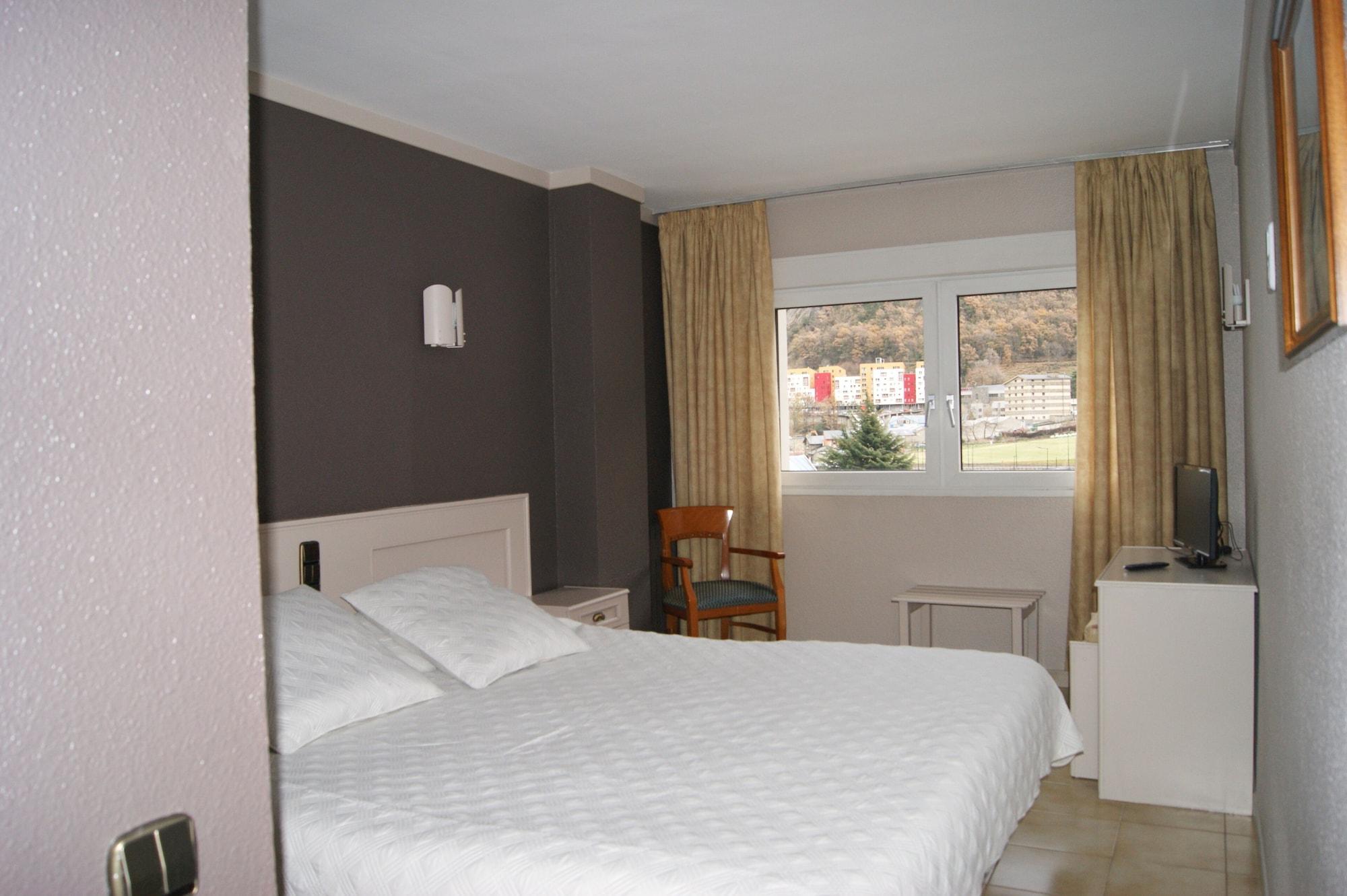 Hotel Font Del Marge Andora  Zewnętrze zdjęcie