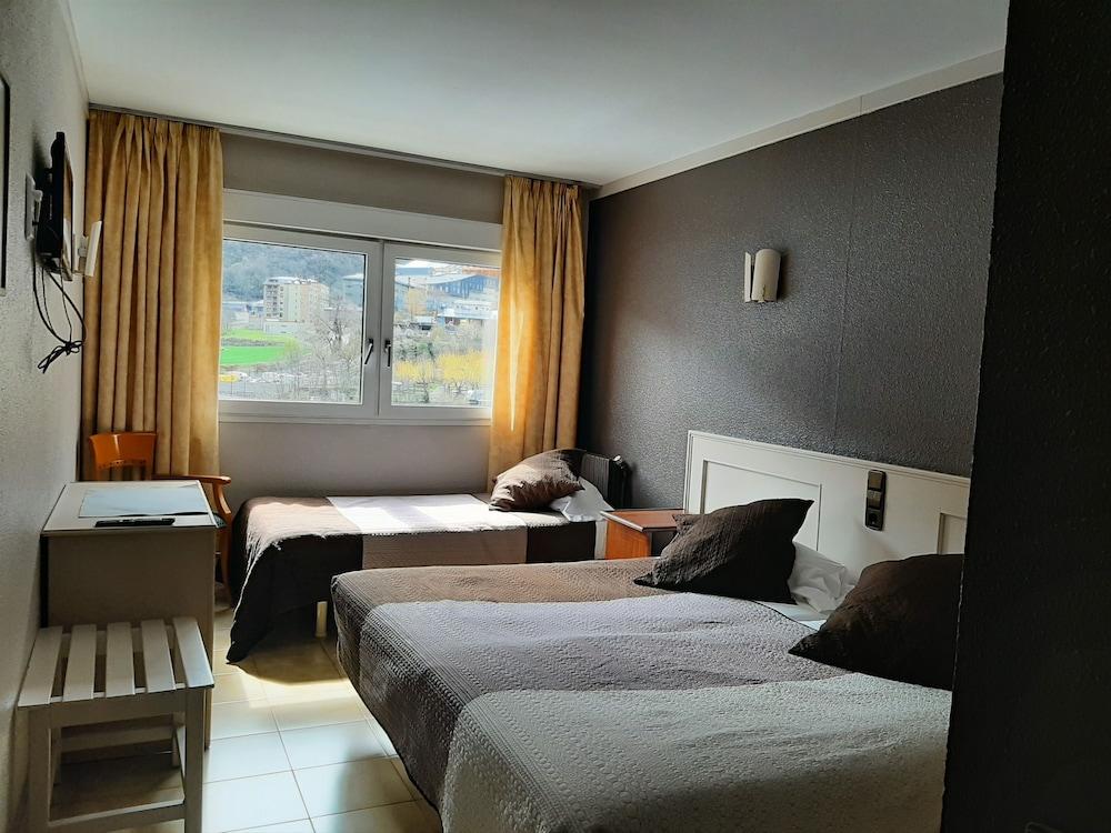 Hotel Font Del Marge Andora  Zewnętrze zdjęcie