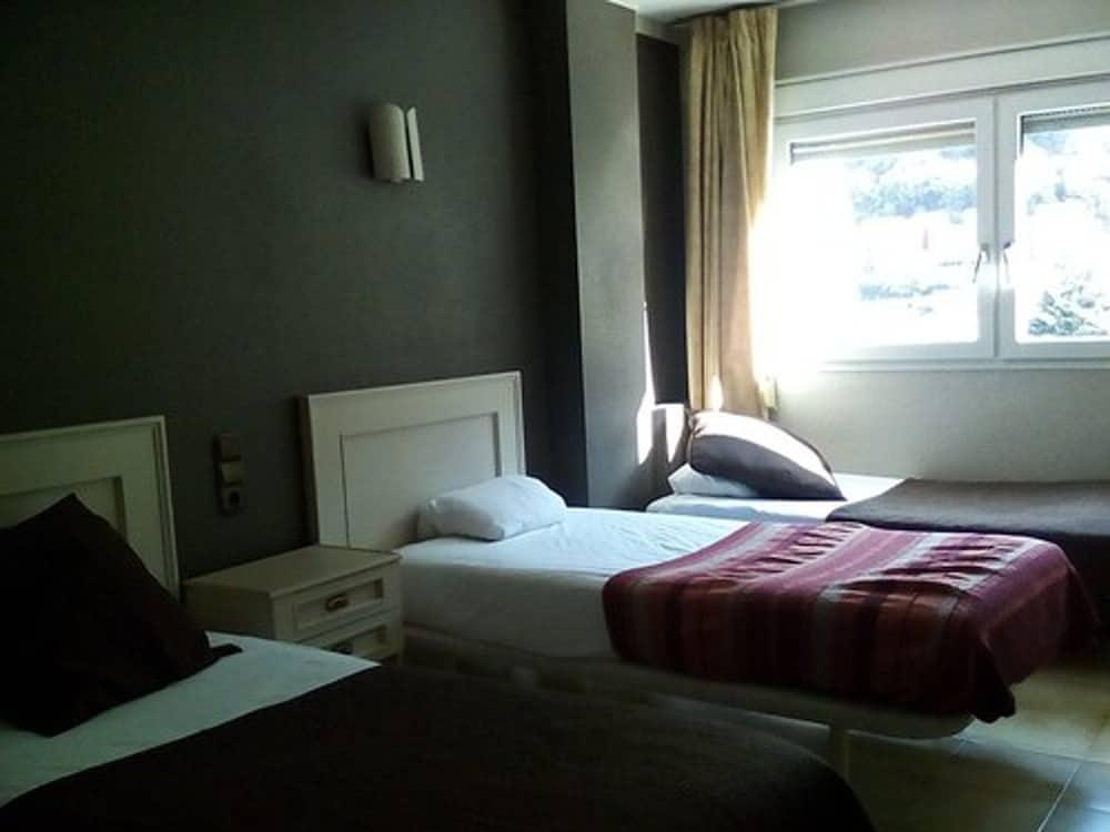 Hotel Font Del Marge Andora  Zewnętrze zdjęcie