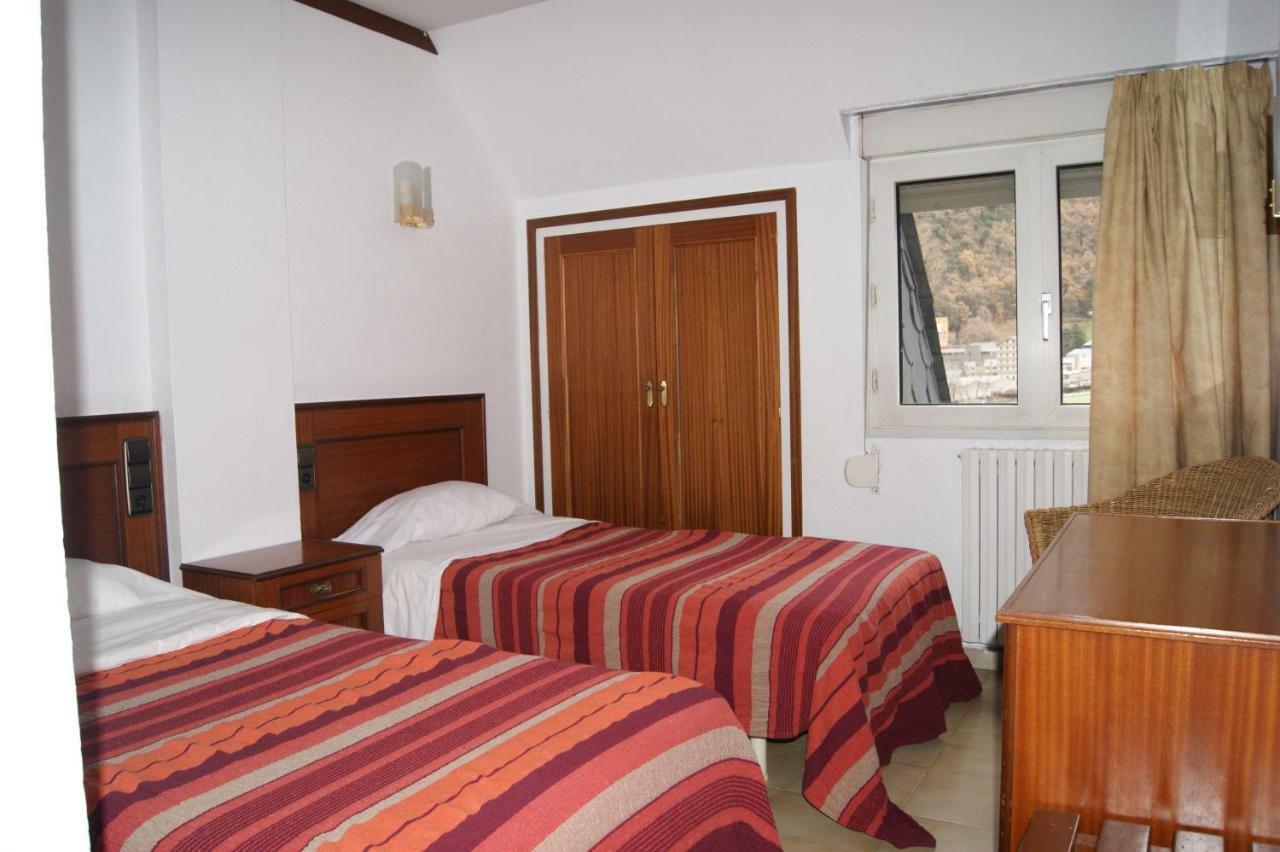 Hotel Font Del Marge Andora  Zewnętrze zdjęcie